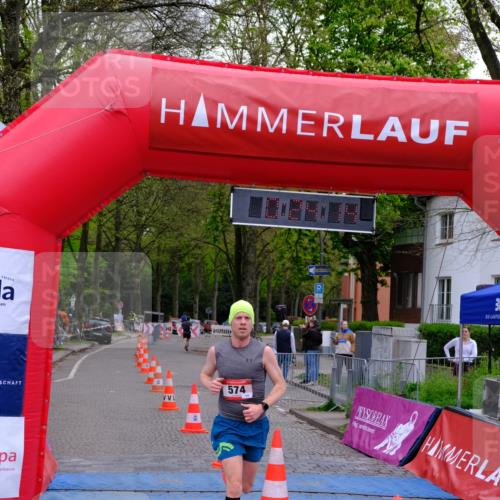 19.04.2026 - Hammer Lauf Tim E. http://msf.ph/oto/9538242 19.04.2026 11:24:23 Ziel 432, 574, 939 meine-sportfotos.de