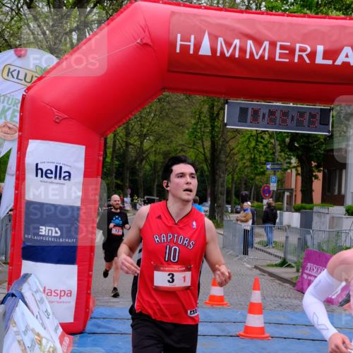 19.04.2026 - Hammer Lauf Tim E. http://msf.ph/oto/9538500 19.04.2026 11:26:52 Ziel 3, 13, 15, 112, 163, 174, 1300 meine-sportfotos.de