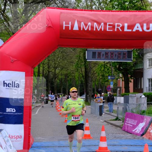 19.04.2026 - Hammer Lauf Tim E. http://msf.ph/oto/9538707 19.04.2026 11:29:01 Ziel 263, 326, 636, 986, 1841 meine-sportfotos.de