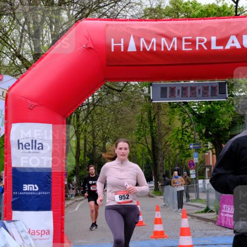 19.04.2026 - Hammer Lauf Tim E. http://msf.ph/oto/9539201 19.04.2026 11:33:05 Ziel 920, 952, 1927 meine-sportfotos.de