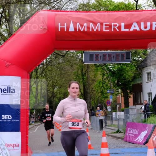 19.04.2026 - Hammer Lauf Tim E. http://msf.ph/oto/9539204 19.04.2026 11:33:05 Ziel 920, 952, 1927 meine-sportfotos.de