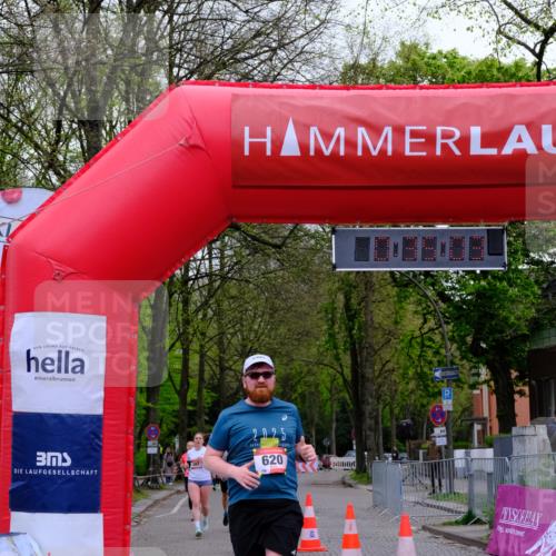 19.04.2026 - Hammer Lauf Tim E. http://msf.ph/oto/9539486 19.04.2026 11:35:11 Ziel 2, 12, 409, 437, 450, 482, 620 meine-sportfotos.de
