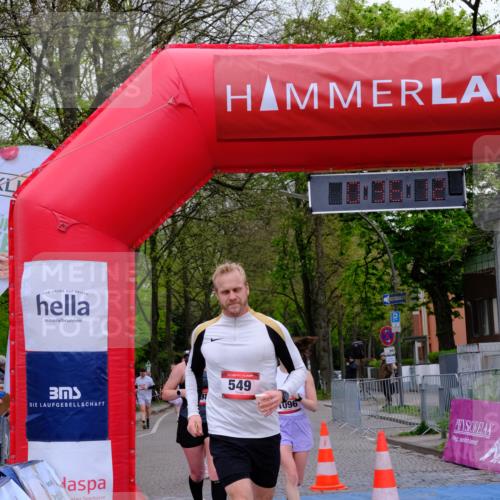 19.04.2026 - Hammer Lauf Tim E. http://msf.ph/oto/9539610 19.04.2026 11:36:20 Ziel 412, 549, 987, 990, 1096 meine-sportfotos.de