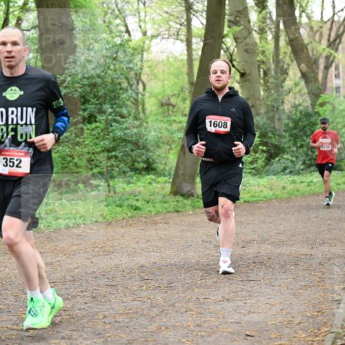 19.04.2026 - Hammer Lauf Dr. Thomas Lammeyer http://msf.ph/oto/9539684 19.04.2026 10:40:49 Laufen 024, 352, 202, 1608, 1857, 1230 meine-sportfotos.de