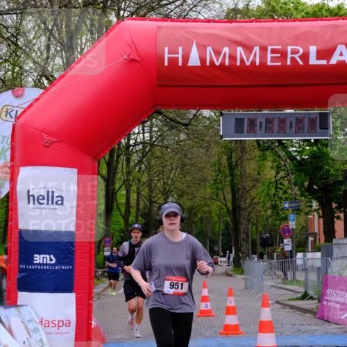 19.04.2026 - Hammer Lauf Tim E. http://msf.ph/oto/9539884 19.04.2026 11:38:28 Ziel 420, 951, 1928 meine-sportfotos.de
