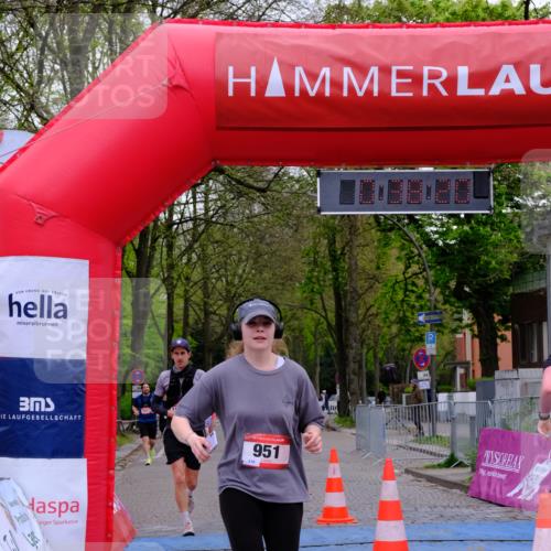 19.04.2026 - Hammer Lauf Tim E. http://msf.ph/oto/9539887 19.04.2026 11:38:28 Ziel 420, 951, 1928 meine-sportfotos.de