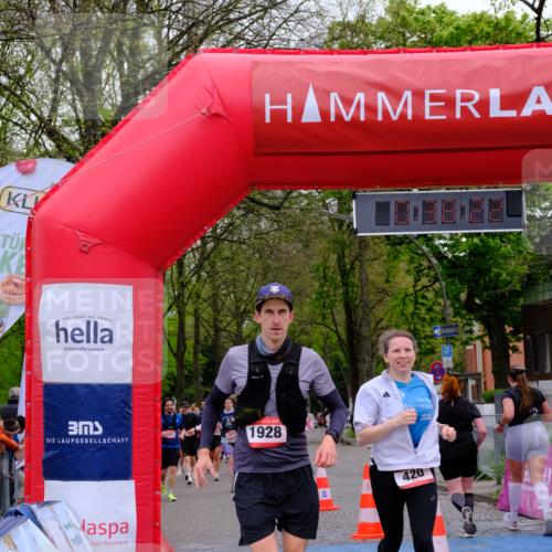 19.04.2026 - Hammer Lauf Tim E. http://msf.ph/oto/9539894 19.04.2026 11:38:30 Ziel 333, 420, 697, 951, 1919, 1928 meine-sportfotos.de