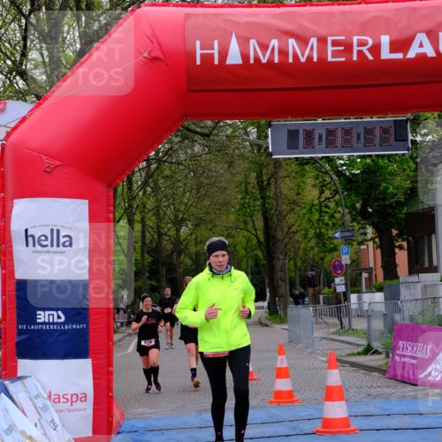 19.04.2026 - Hammer Lauf Tim E. http://msf.ph/oto/9539951 19.04.2026 11:38:47 Ziel 19, 414, 416, 418 meine-sportfotos.de