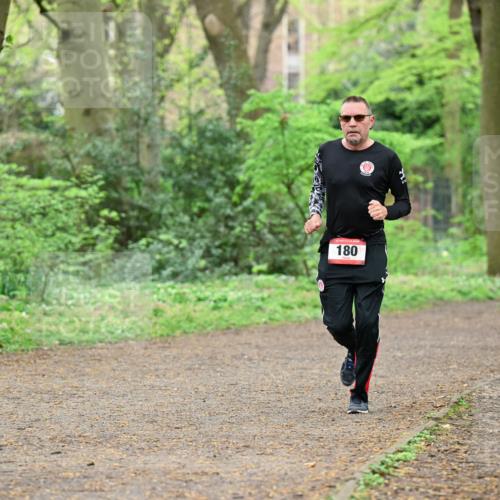 19.04.2026 - Hammer Lauf Dr. Thomas Lammeyer http://msf.ph/oto/9540695 19.04.2026 10:44:01 Laufen 180 meine-sportfotos.de