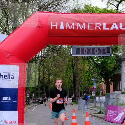 19.04.2026 - Hammer Lauf Tim E. http://msf.ph/oto/9540815 19.04.2026 11:51:35 Ziel 25 meine-sportfotos.de