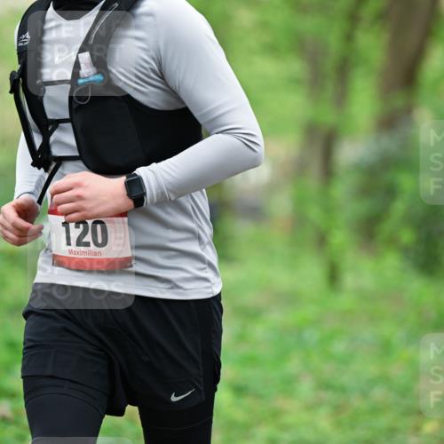 19.04.2026 - Hammer Lauf Dr. Thomas Lammeyer http://msf.ph/oto/9541177 19.04.2026 10:45:30 Laufen 120 meine-sportfotos.de