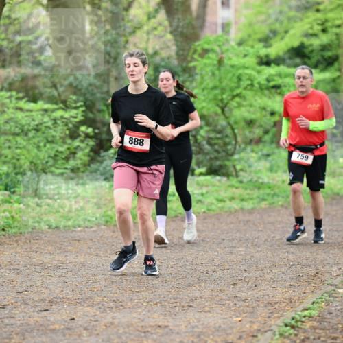 19.04.2026 - Hammer Lauf Dr. Thomas Lammeyer http://msf.ph/oto/9541239 19.04.2026 10:45:52 Laufen 888, 759, 584 meine-sportfotos.de