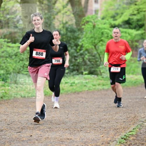 19.04.2026 - Hammer Lauf Dr. Thomas Lammeyer http://msf.ph/oto/9541245 19.04.2026 10:45:52 Laufen 888, 798, 759 meine-sportfotos.de
