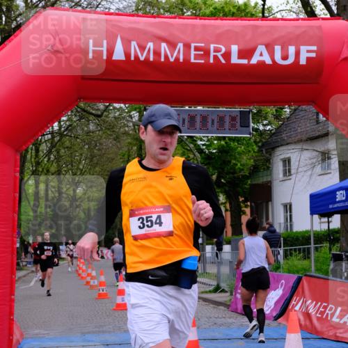 19.04.2026 - Hammer Lauf Tim E. http://msf.ph/oto/9541447 19.04.2026 12:00:16 Ziel 150, 354, 467, 825, 830, 920 meine-sportfotos.de