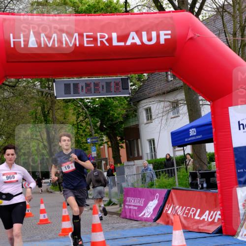 19.04.2026 - Hammer Lauf Tim E. http://msf.ph/oto/9544706 19.04.2026 12:23:26 Ziel 19, 928, 969 meine-sportfotos.de