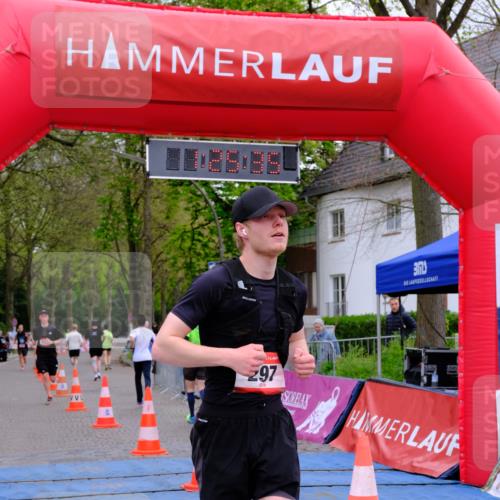 19.04.2026 - Hammer Lauf Tim E. http://msf.ph/oto/9544884 19.04.2026 12:25:43 Ziel 297, 511, 516, 554, 627, 933 meine-sportfotos.de