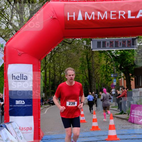 19.04.2026 - Hammer Lauf Tim E. http://msf.ph/oto/9545124 19.04.2026 12:27:50 Ziel 1, 112, 181, 239, 524, 990 meine-sportfotos.de