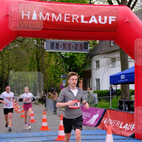 19.04.2026 - Hammer Lauf Tim E. http://msf.ph/oto/9545234 19.04.2026 12:28:50 Ziel 15, 21, 24, 528, 529, 539, 862 meine-sportfotos.de