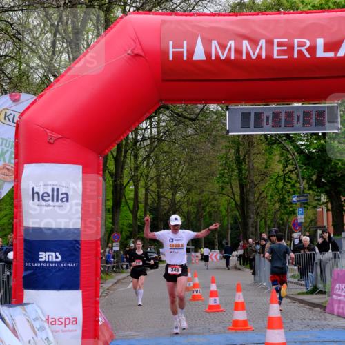 19.04.2026 - Hammer Lauf Tim E. http://msf.ph/oto/9545375 19.04.2026 12:29:42 Ziel 23, 138, 218, 349, 912 meine-sportfotos.de