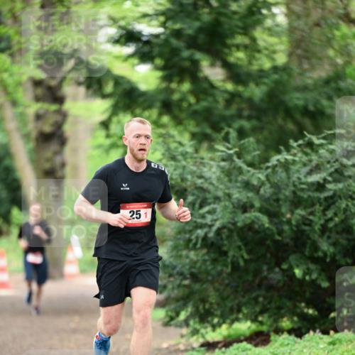 19.04.2026 - Hammer Lauf Dr. Thomas Lammeyer http://msf.ph/oto/9545510 19.04.2026 11:25:31 Laufen 251 meine-sportfotos.de