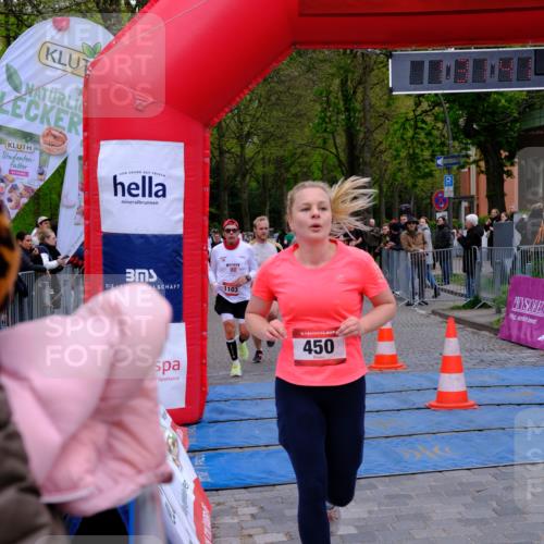 19.04.2026 - Hammer Lauf Tim E. http://msf.ph/oto/9545538 19.04.2026 12:31:49 Ziel 8, 123, 304, 306, 335, 420, 450, 549, 690, 796, 1103, 1106, 1111, 1300, 1339, 1601, 1928 meine-sportfotos.de