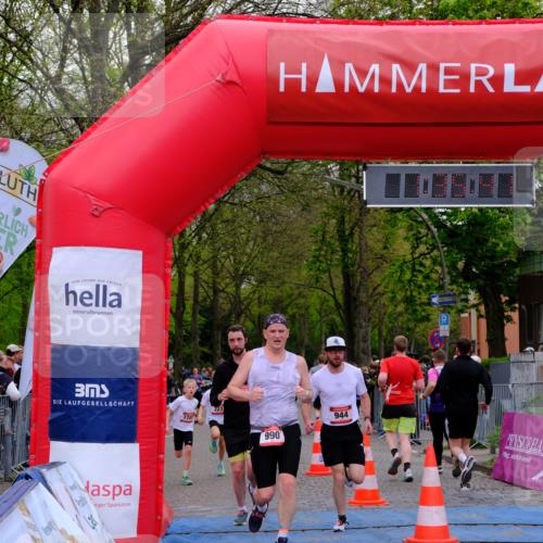 19.04.2026 - Hammer Lauf Tim E. http://msf.ph/oto/9546106 19.04.2026 12:35:49 Ziel 104, 202, 223, 265, 268, 654, 730, 740, 820, 944, 990, 1268, 1352, 1741 meine-sportfotos.de