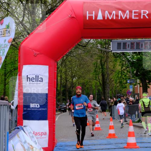 19.04.2026 - Hammer Lauf Tim E. http://msf.ph/oto/9546428 19.04.2026 12:37:31 Ziel 6, 123, 472, 636, 761, 1102, 1134, 1161, 1570, 1681, 1786, 1829, 1870, 1871, 1903 meine-sportfotos.de