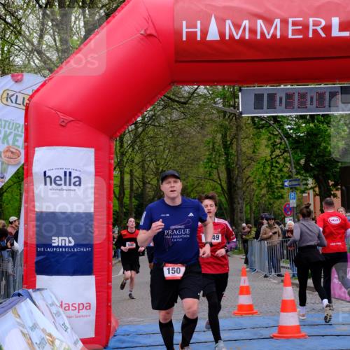 19.04.2026 - Hammer Lauf Tim E. http://msf.ph/oto/9546571 19.04.2026 12:38:09 Ziel 150, 240, 304, 347, 522, 523, 545, 881, 985, 991, 1207, 1349, 1576, 1613, 1841 meine-sportfotos.de