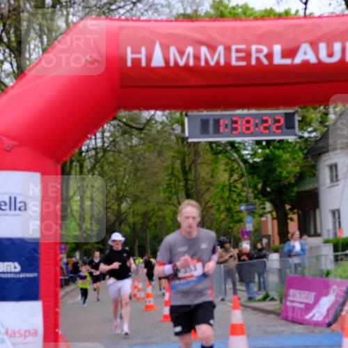 19.04.2026 - Hammer Lauf Tim E. http://msf.ph/oto/9546631 19.04.2026 12:38:30 Ziel 255, 353, 474, 565, 749, 1261, 1869 meine-sportfotos.de