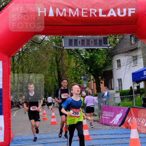 19.04.2026 - Hammer Lauf Tim E. http://msf.ph/oto/9546648 19.04.2026 12:38:35 Ziel 170, 175, 255, 474, 565, 749, 1153, 1261, 1817, 1869 meine-sportfotos.de