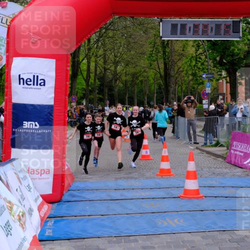 19.04.2026 - Hammer Lauf Tim E. http://msf.ph/oto/9546809 19.04.2026 12:39:23 Ziel 14, 411, 573, 742, 805, 1137, 1683 meine-sportfotos.de