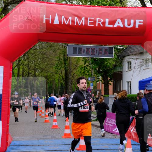 19.04.2026 - Hammer Lauf Tim E. http://msf.ph/oto/9546932 19.04.2026 12:41:03 Ziel 445, 606, 693, 712, 713, 800, 923, 1029, 1072, 1322, 1631, 1719, 1726, 1757, 1925 meine-sportfotos.de
