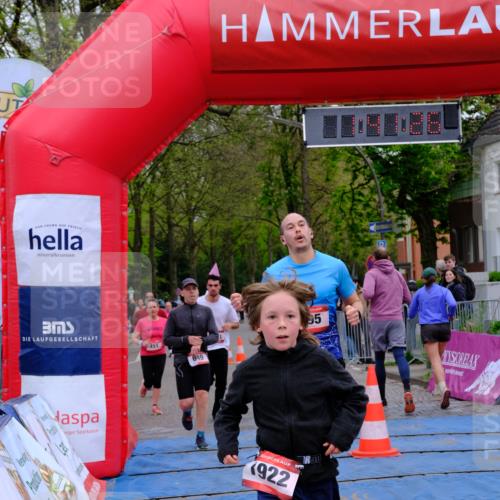 19.04.2026 - Hammer Lauf Tim E. http://msf.ph/oto/9546971 19.04.2026 12:41:33 Ziel 224, 414, 451, 649, 732, 802, 949, 950, 1076, 1077, 1174, 1277, 1594, 1680, 1695, 1781, 1889, 1922 meine-sportfotos.de