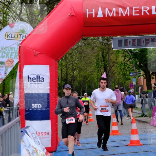 19.04.2026 - Hammer Lauf Tim E. http://msf.ph/oto/9546975 19.04.2026 12:41:35 Ziel 224, 414, 451, 649, 732, 802, 949, 950, 1076, 1077, 1174, 1203, 1277, 1311, 1680, 1695, 1781, 1922 meine-sportfotos.de