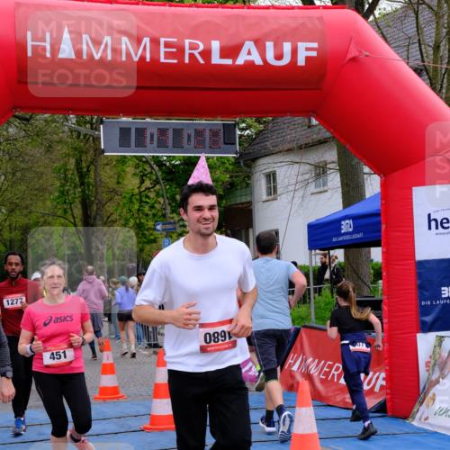 19.04.2026 - Hammer Lauf Tim E. http://msf.ph/oto/9546980 19.04.2026 12:41:36 Ziel 224, 414, 451, 649, 732, 802, 949, 950, 1076, 1077, 1174, 1203, 1277, 1311, 1680, 1695, 1781, 1922 meine-sportfotos.de