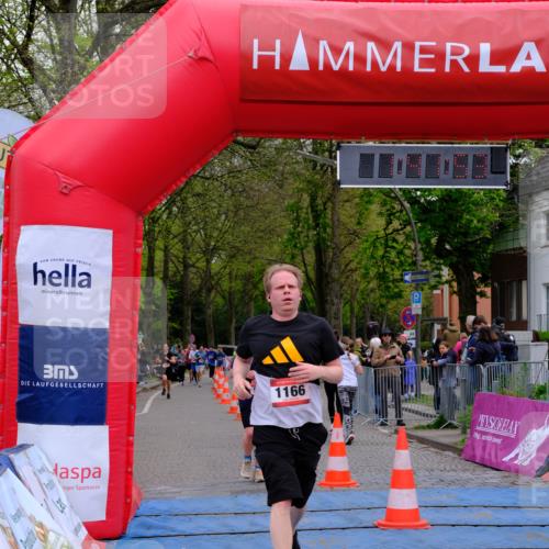 19.04.2026 - Hammer Lauf Tim E. http://msf.ph/oto/9547017 19.04.2026 12:42:01 Ziel 443, 555, 556, 558, 592, 810, 939, 1163, 1166, 1884 meine-sportfotos.de