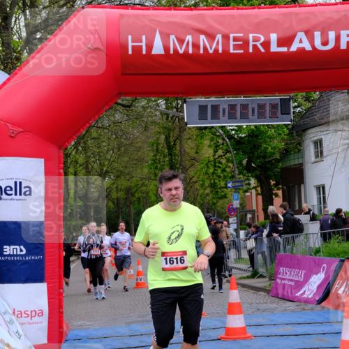 19.04.2026 - Hammer Lauf Tim E. http://msf.ph/oto/9547214 19.04.2026 12:44:44 Ziel 432, 680, 750, 856, 857, 1031, 1070, 1143, 1564, 1570, 1599, 1616, 1715, 1723 meine-sportfotos.de