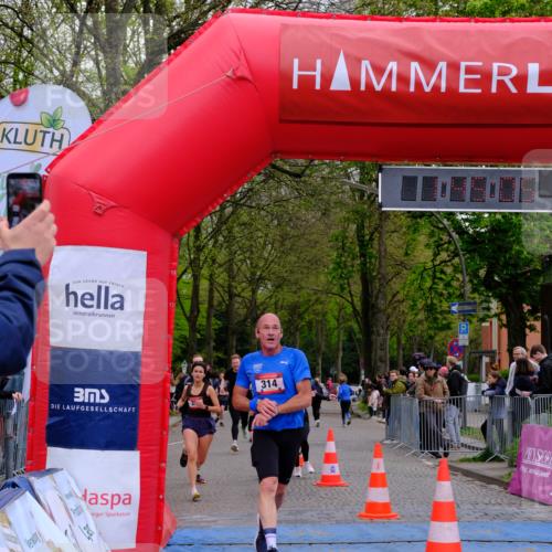 19.04.2026 - Hammer Lauf Tim E. http://msf.ph/oto/9547249 19.04.2026 12:45:13 Ziel 25, 314, 630, 632, 791, 1858, 1870, 1871 meine-sportfotos.de