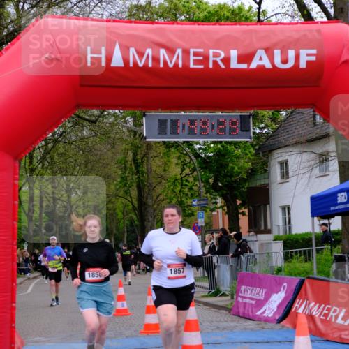19.04.2026 - Hammer Lauf Tim E. http://msf.ph/oto/9547627 19.04.2026 12:49:37 Ziel 800, 1840, 1856, 1857 meine-sportfotos.de
