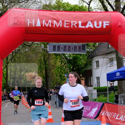 19.04.2026 - Hammer Lauf Tim E. http://msf.ph/oto/9547630 19.04.2026 12:49:38 Ziel 800, 1856, 1857 meine-sportfotos.de