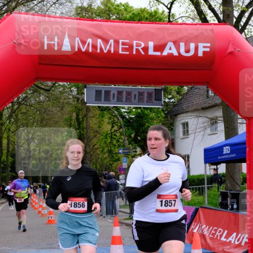 19.04.2026 - Hammer Lauf Tim E. http://msf.ph/oto/9547632 19.04.2026 12:49:38 Ziel 800, 1856, 1857 meine-sportfotos.de