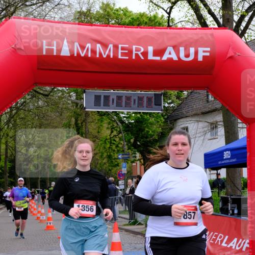 19.04.2026 - Hammer Lauf Tim E. http://msf.ph/oto/9547633 19.04.2026 12:49:38 Ziel 800, 1856, 1857 meine-sportfotos.de