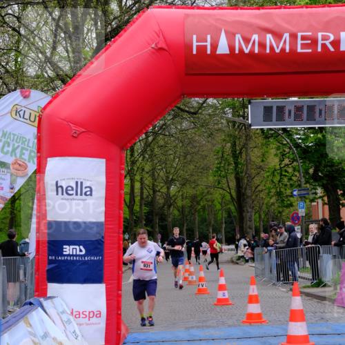19.04.2026 - Hammer Lauf Tim E. http://msf.ph/oto/9547777 19.04.2026 12:51:08 Ziel 9, 10, 409, 931 meine-sportfotos.de