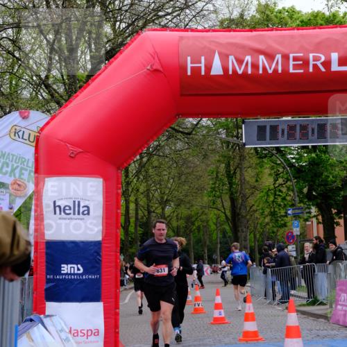 19.04.2026 - Hammer Lauf Tim E. http://msf.ph/oto/9547892 19.04.2026 12:52:22 Ziel 297, 437, 631, 738, 775, 1231 meine-sportfotos.de