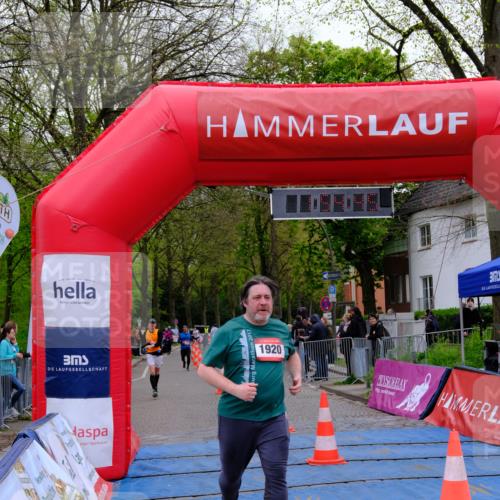 19.04.2026 - Hammer Lauf Tim E. http://msf.ph/oto/9548285 19.04.2026 12:54:53 Ziel 354, 398, 1920 meine-sportfotos.de