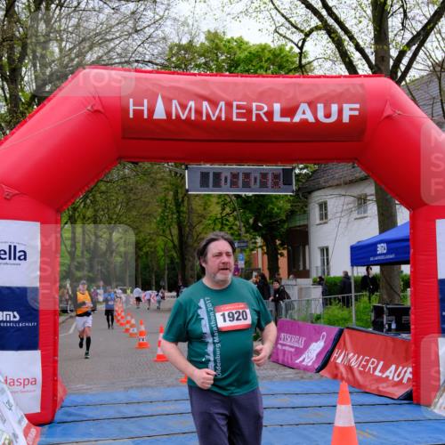 19.04.2026 - Hammer Lauf Tim E. http://msf.ph/oto/9548291 19.04.2026 12:54:54 Ziel 354, 398, 928, 1920 meine-sportfotos.de