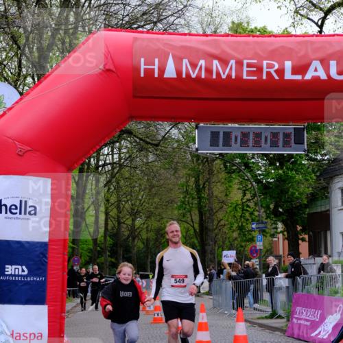 19.04.2026 - Hammer Lauf Tim E. http://msf.ph/oto/9548558 19.04.2026 12:56:52 Ziel 181, 549, 637 meine-sportfotos.de