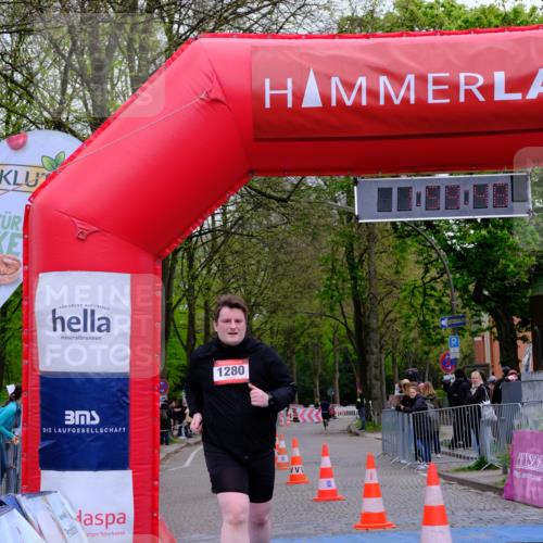 19.04.2026 - Hammer Lauf Tim E. http://msf.ph/oto/9549043 19.04.2026 12:59:55 Ziel 609, 614, 1280 meine-sportfotos.de