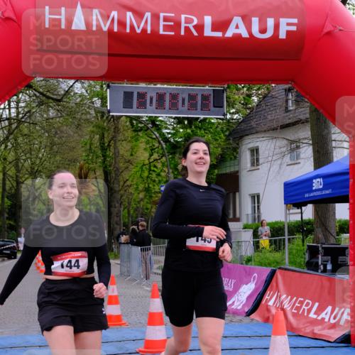 19.04.2026 - Hammer Lauf Tim E. http://msf.ph/oto/9550010 19.04.2026 13:08:30 Ziel 144, 145 meine-sportfotos.de