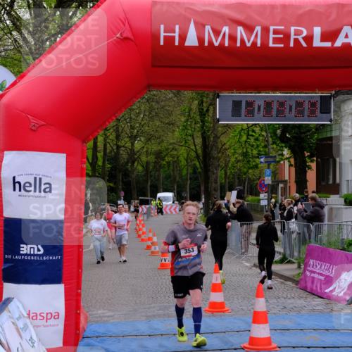 19.04.2026 - Hammer Lauf Tim E. http://msf.ph/oto/9550082 19.04.2026 13:09:36 Ziel 353, 467, 825 meine-sportfotos.de